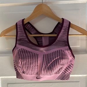 NWOT Nike sports bra